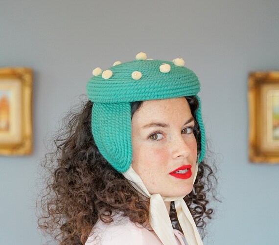 Vintage Winter Knit Half Hat with Earflaps, 1940s… - image 2