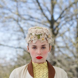 Vintage Floral Veil Cloche Hat, 1950s-60s Hat, Vintage Women  display picture 3