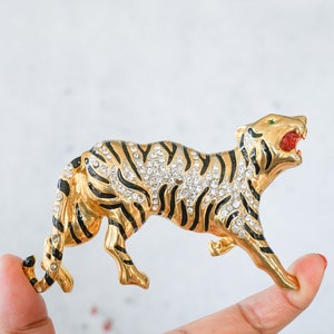 Vintage Tiger Rhinestone Brooch 5 LARGE, 1980s Brooch Pin, Vintage Jewelry, Vintage brooch, Costume Jewelry, Animal Brooch, Retro Pin image 3