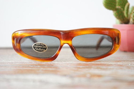 Vintage Sunglasses 1960's Pop art Tortoise shell B