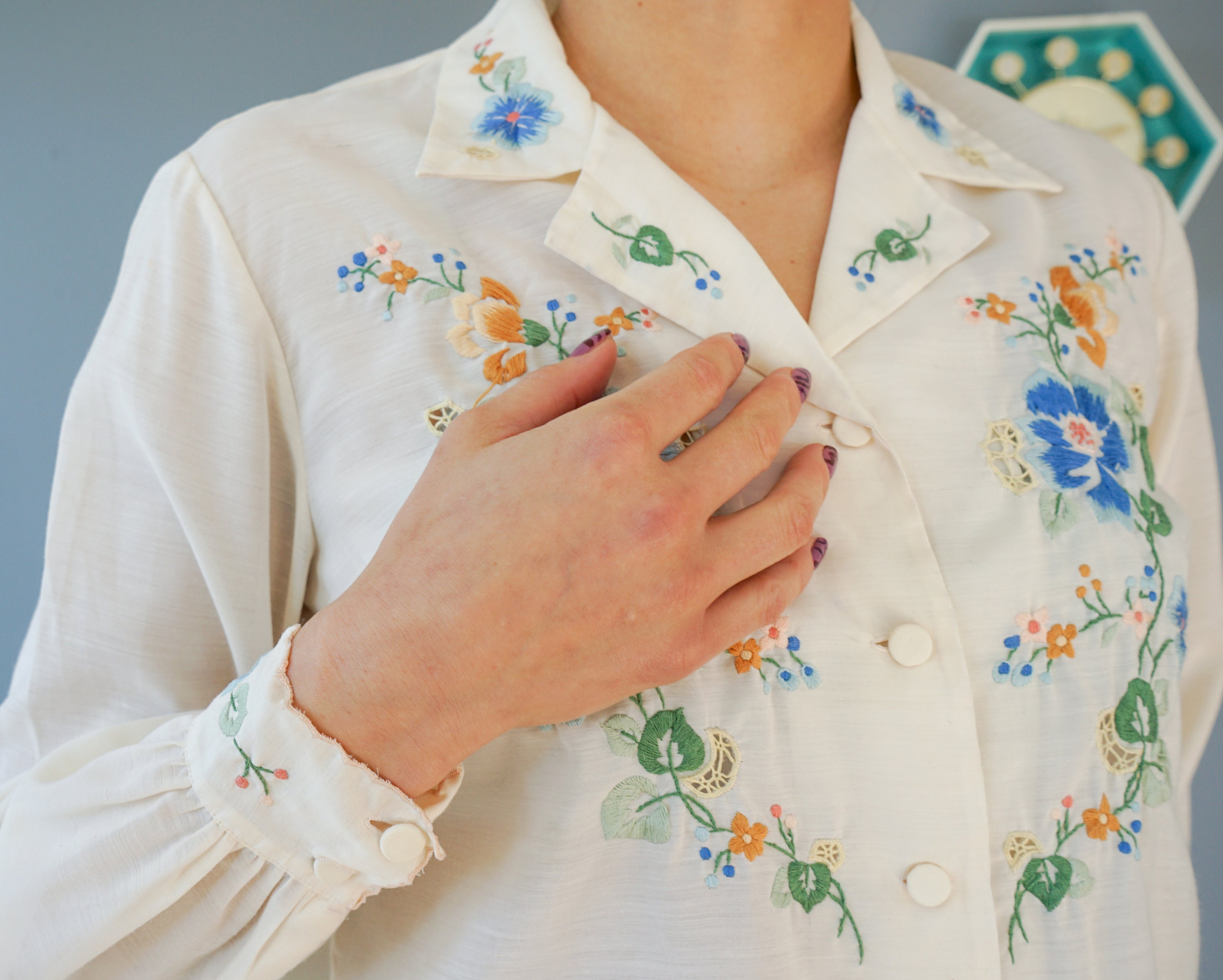 1950年代のヴィンテージ刺繍ブラウス（サイズM）、ヴィンテージ