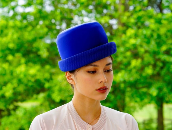 Vintage Elsa Schiaparelli Cloche Hat, Vintage Hat,