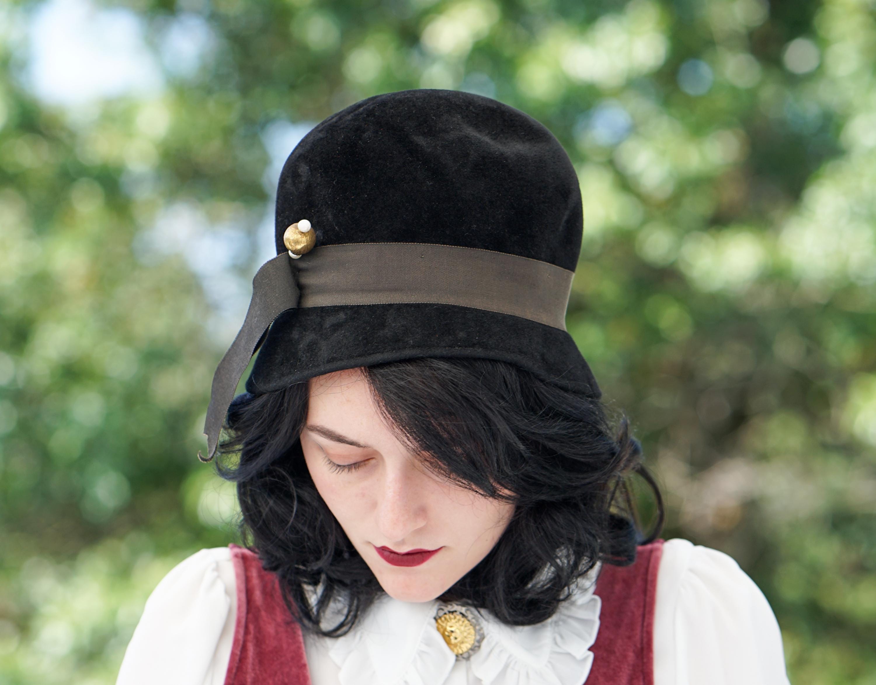 CELINE｜PEDORAS (CLOCHE HAT IN FELT (2AUV3749Q 010W)) Misella Fur Felt Cloche Hat by Borsalino