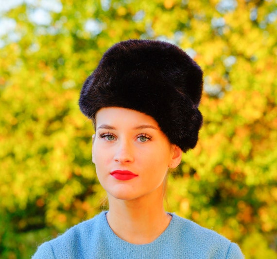 Vintage Rabbit Fur Cossack Hat, Cloche Hat, Vinta… - image 4