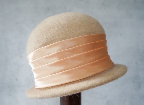 Vintage Wool Felt Bucket Hat, Cloche Hat, 1960s H… - image 6