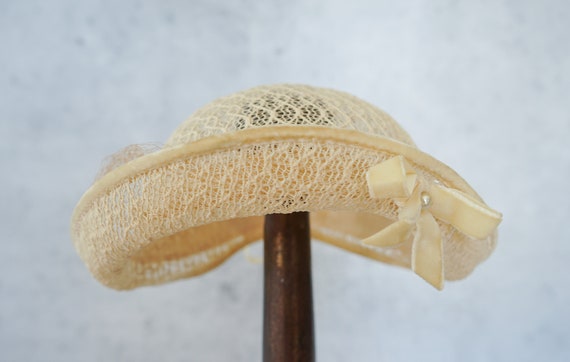 Vintage Lace Off The Face Hat, Half hat, 1950s Ha… - image 6