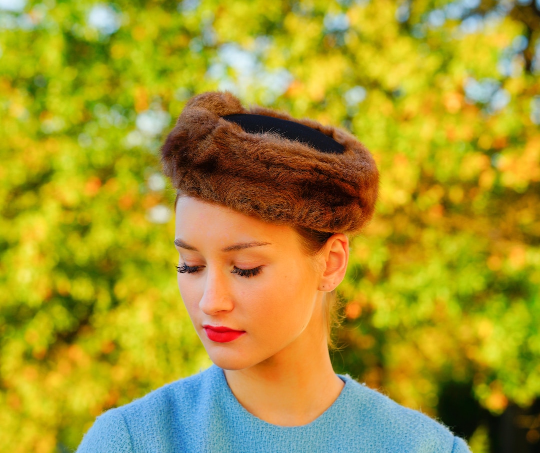 Vintage 1960s Claire of Cameo Paris Chinchilla Fur Pillbox Beret Hat Mod Winter Womens claire of cameo - Gem main image 4