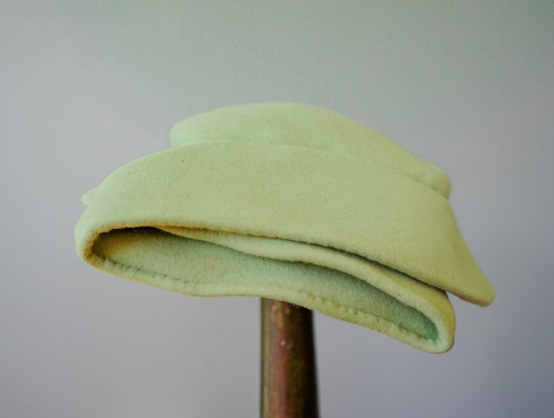 Vintage Green Wool Felt Half Hat, Vintage Hat, 1940s-50s Hat, Vintage Millinery, Cocktail Hat, Tea Party Hat, Church Hat, Mrs Maisel Hat image 5