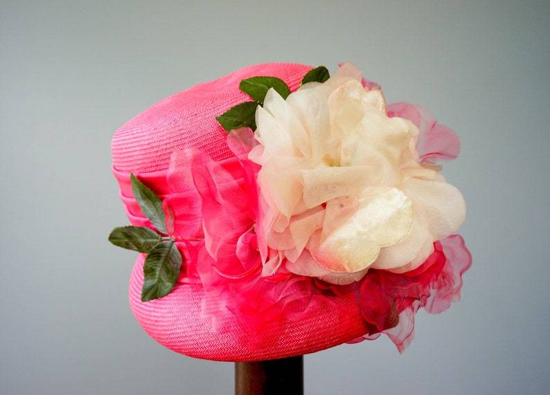 Vintage Hat 1950s 60s Hat Church Hat Kentucky Derby Hat Wedding Hat Vintage Straw Cloche Hat with Flower Bucket Hat Vintage Millinery