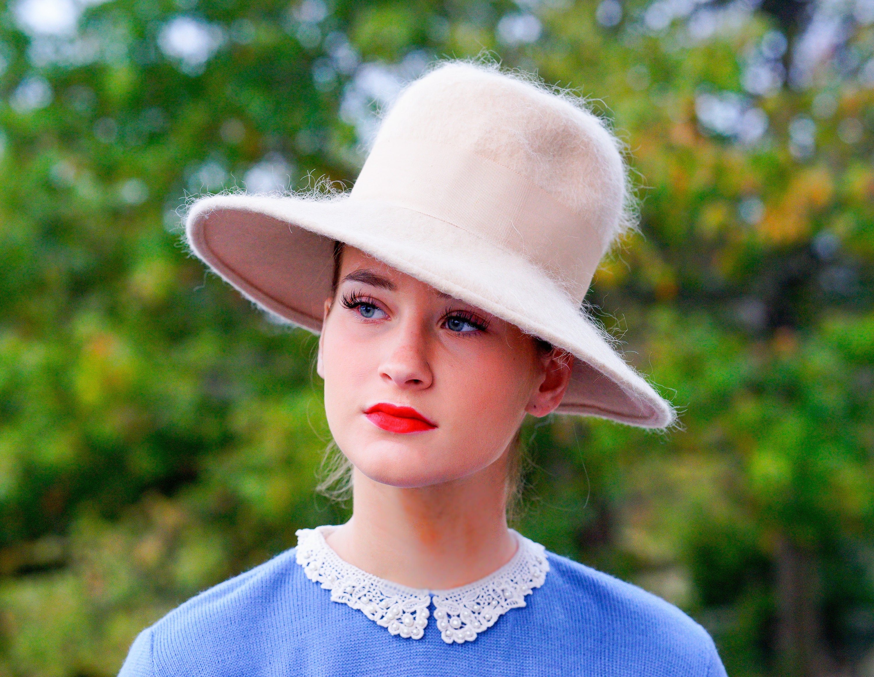 Vintage Felted Wool Bowler Hat, Wide Brim Hat, Boater Hat, Vintage Hat, Vintage Millinery, 1960s Hat, Women's Hat, Winter Hat, Church Hat