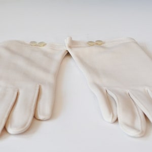 Vintage Fownes Ladies Gloves with Buttons/ 1950s Gloves/ Vintage Gloves/ Evening Gloves/ Wedding Gloves/ Formal Gloves/ Vintage Accessory image 6