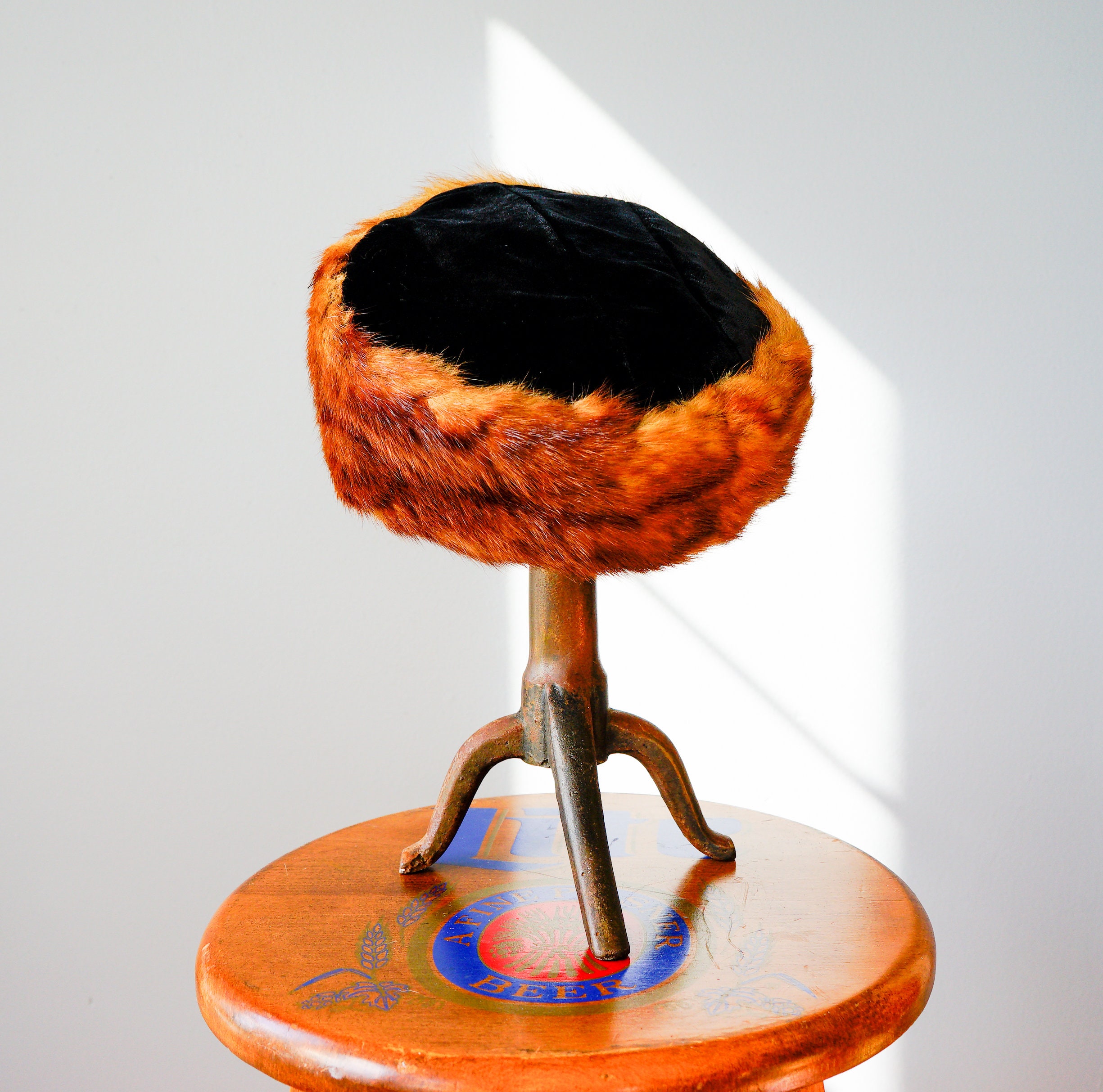 Vintage Fur Pillbox Hat: 1950s Women Midcentury Retro Fall 