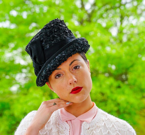 Vintage Black Straw Cloche Hat With Bow 