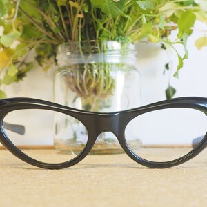 Óculos de grau vintage Cateye 1960&#39;s Cateye Made In France Novo Old Stock Tom verde e preto metálico escuro Rockabilly