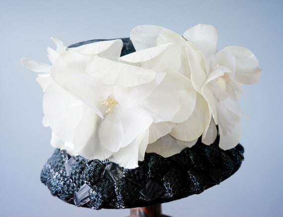 Vintage Straw Floral Bucket hat, 1950s-60s Hat, W… - image 4