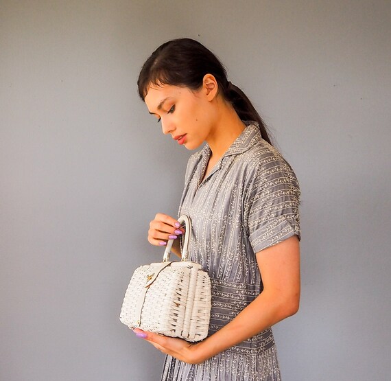 Vintage White Wicker Purse/ Woven Basket Purse/ Wi