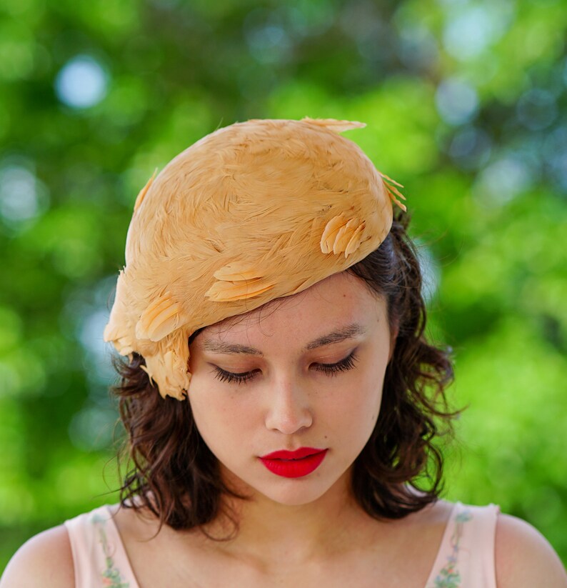 Vintage Feather Casque Hat, Vintage Half Hat, Vintage Hat, 1950s Hat, Vintage Women Hat, Cocktail Hat, Tea Party Hat, Wedding Hat, Retro Hat image 3