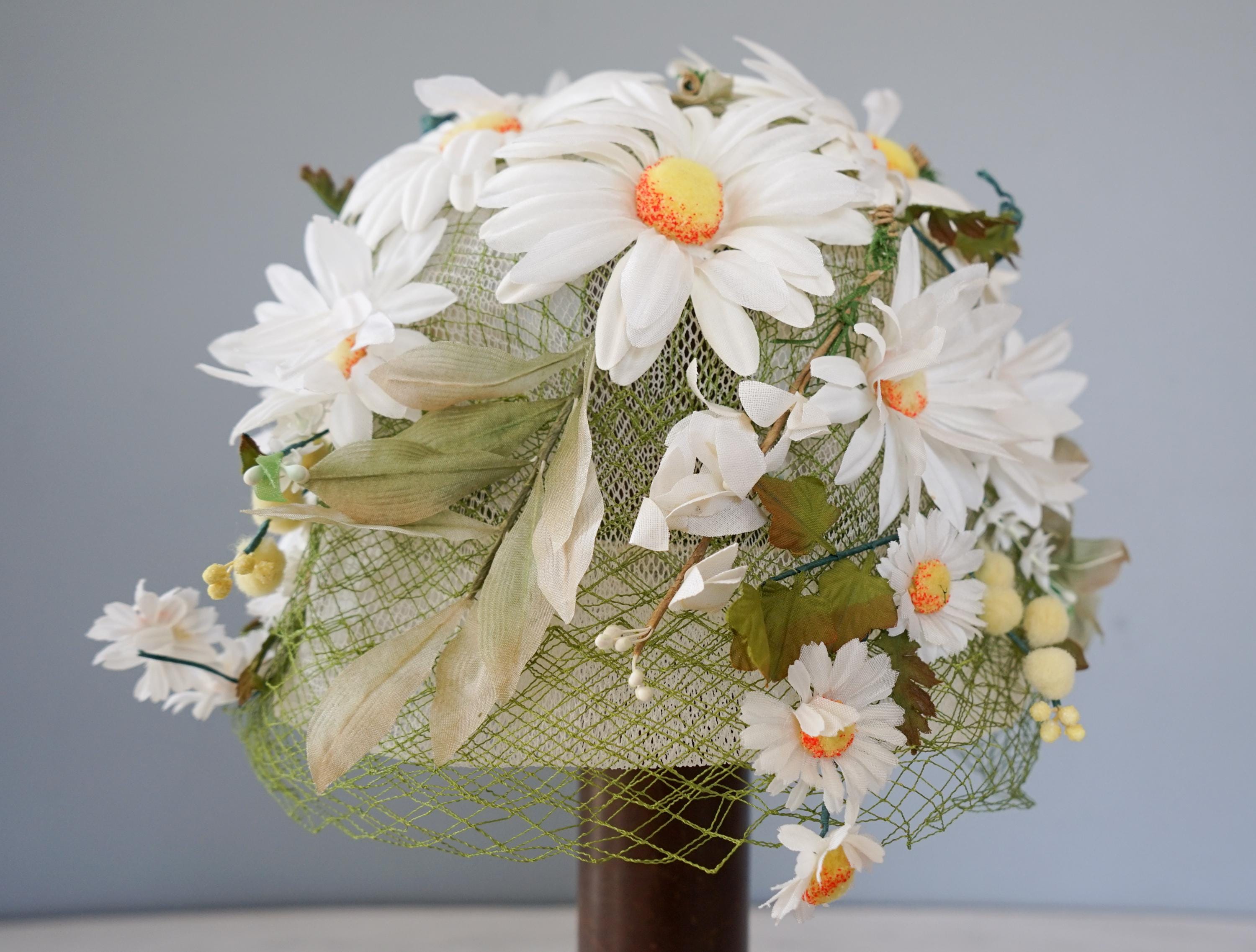 Vintage Floral Daisy Cloche Hat, Bucket Hat, 1950s-60s Hat 