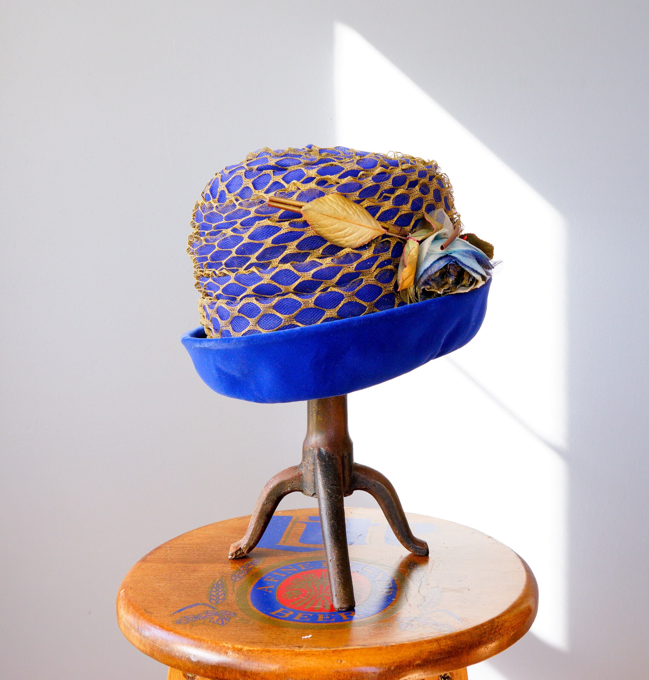 Vintage Velvet Cloche Hat With Floral, Bucket Hat, 1950s-60s  display picture 3