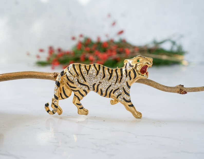 Vintage Tiger Rhinestone Brooch 5 LARGE, 1980s Brooch Pin, Vintage Jewelry, Vintage brooch, Costume Jewelry, Animal Brooch, Retro Pin image 2