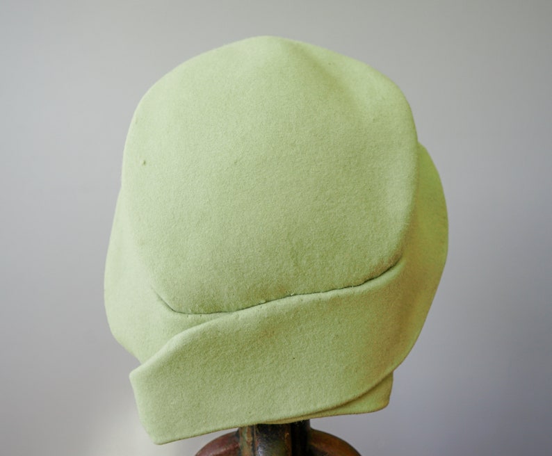 Medio sombrero de fieltro de lana verde vintage, sombrero vintage, sombrero de los años 40-50, sombrerería vintage, sombrero de cóctel, sombrero de fiesta de té, sombrero de iglesia, sombrero de señora Maisel imagen 9