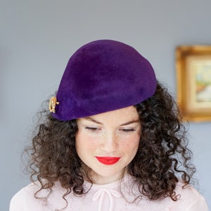 Vintage Velour Rhinestone Half Hat, Profile Hat, Vintage Hat, 1950s Hat, Women Hat, Cocktail Hat, Fall Winter Hat, MCM Retro Hat, Fascinator image 4