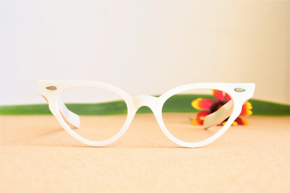 Vintage Eyeglasses 1960s cateye glasses/Frames /E… - image 2
