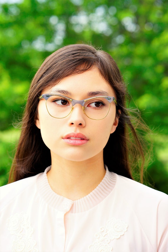 Vintage Cat Eye Glasses 1960 display picture 2
