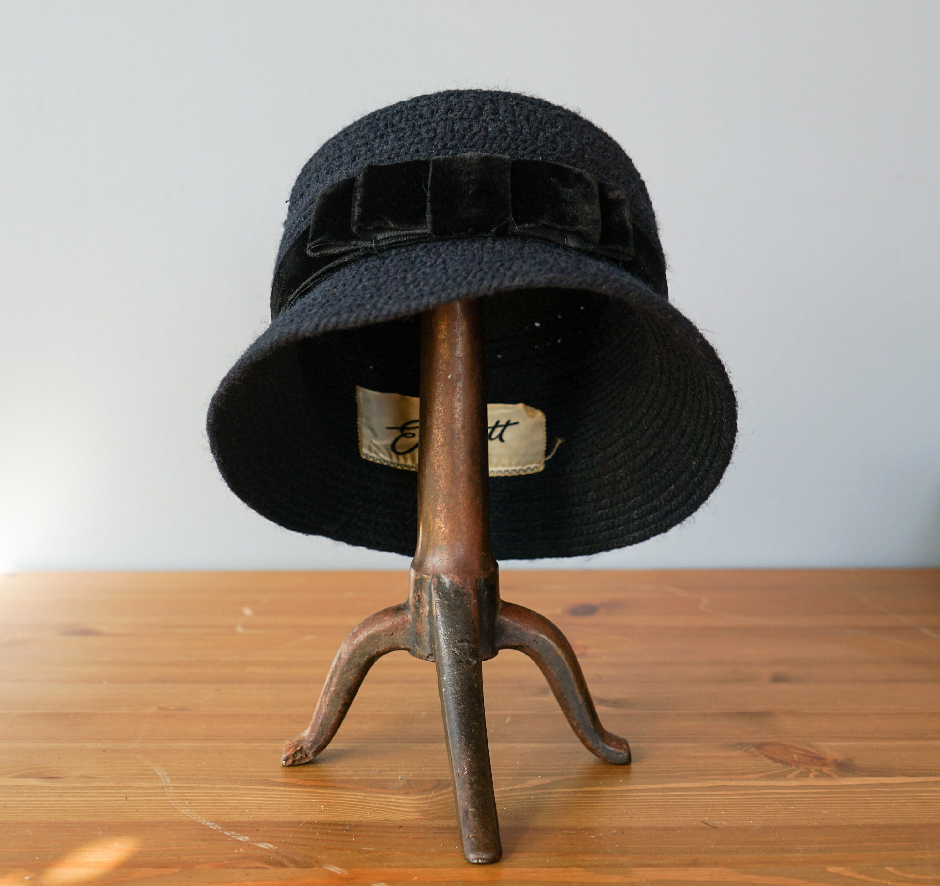 Vintage Everitt Woven Bucket Hat, Vintage Knit Hat, 1940s  display picture 1