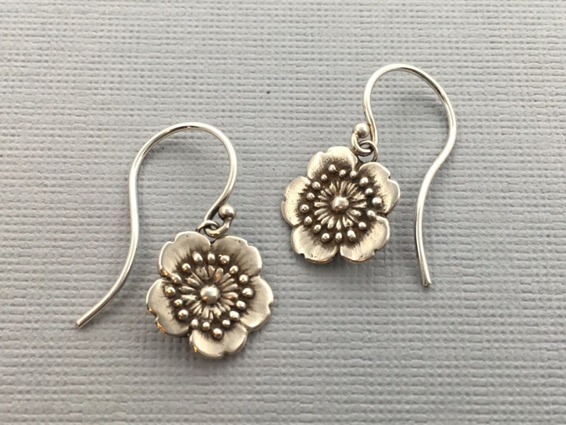 Little Flower earrings Japanese flower sakura earrings | Etsy