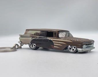 Llavero personalizado de Baby Yoda de metal fundido / Llavero Grogu Wagon / Llavero de coche inspirado en Star Wars / Regalo único para coleccionistas