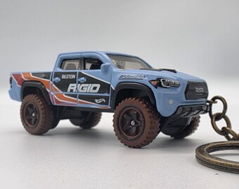 Llavero Toyota Tacoma 2020 / Llavero personalizado de camioneta de metal fundido / Regalo Hot Wheels Tacoma / Accesorio para amantes de las camionetas Toyota