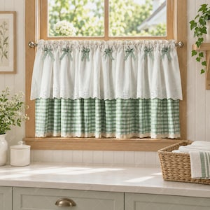 Salviagrön gingham-cafégardin, halvgardin med volangmönster, kökskappa med öljetter