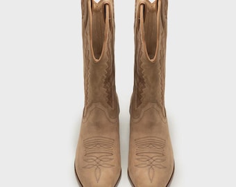 Botas vaqueras de cuero hechas a mano, estilo western roper color tostado, costura clásica.