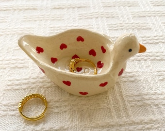 Custom white dove ceramic ring dish,Peace dove ceramic Jewelry Dish,Engraved white dove Trinket dish Birthday gift Unique anniversary gift