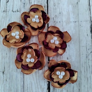 Ornements floraux en satin de canneberge et or antique de 2,5 cm (1 po.)
