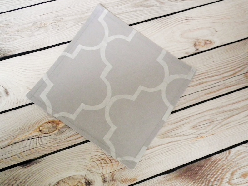 20cm x 20cm stenciled gray fabric dinner serviette 8 x 8 inch silver quatrefoil cloth napkin