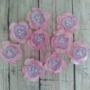 1 Zoll Lavendel und rosa Satin Blume Verzierungen mit künstlichen Perlen