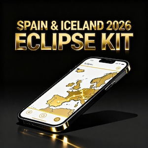 Op de afbeelding: Een smartphone toont een kaart van Europa met een gouden pad over Spanje en IJsland. De tekst erboven luidt SPAIN & ICELAND 2026 ECLIPSE KIT in vetgedrukte gouden letters tegen een zwarte achtergrond. De telefoon heeft een gouden rand.