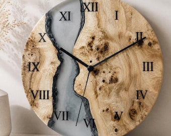 Orologio da parete in pioppo spalted, orologio in resina epossidica fatto a mano, orologio in legno naturale, orologio da parete silenzioso, arredamento rustico moderno per la casa