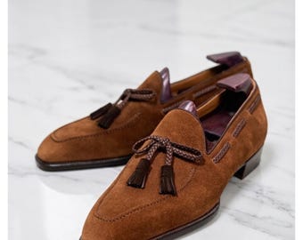 Handgemaakte bruine suède loafers met kwastjes voor heren, luxe instappers, leren loafers in Italiaanse stijl, trouwschoenen, formele herenschoenen