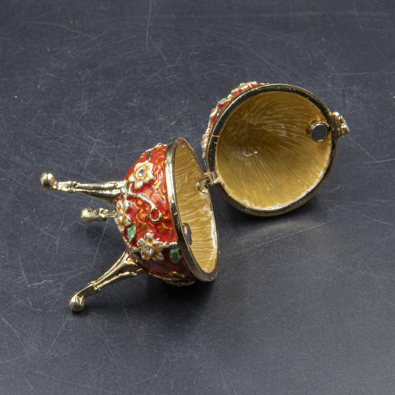 Egg Vintage Trinket Box, Faberge Style Egg, Red & Gold Enamel Decorated Egg Small Box, Collectible Eggs, Egg Art, Collectible Box image 4