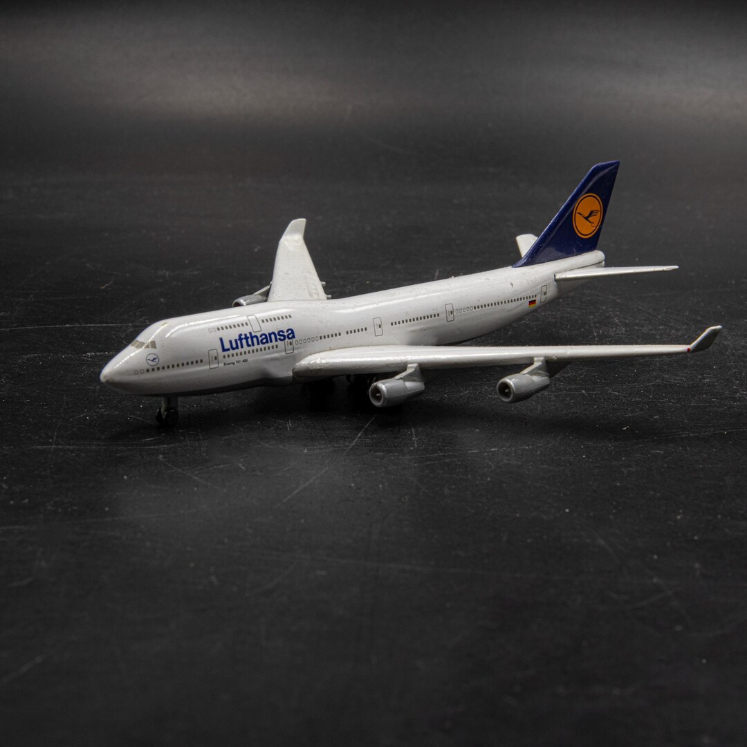 Lufthansa Boeing 747-400 Die-cast Airplane Model 1:500, Iconic ...