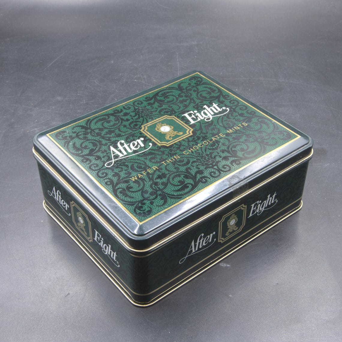After Eight Thin Chocolate Mints Tin Box in the Iconic Dark Green Color ...