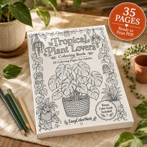 Pode incluir: Um livro de colorir branco intitulado Tropical Plant Lovers com ilustrações de linhas pretas de várias plantas em vasos. A capa apresenta uma planta monstera central num cesto trançado, trepadeiras e o texto 35 Coloring Pages for Adults.