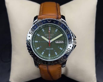 Vintage Seiko 5 Automatic Watch | Green Dial Men's Wristwatch, Brown Faux Leather Band
