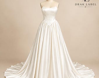 Basque Waist Corset Gown | Minimalist Bridal Style with Lace Up Back