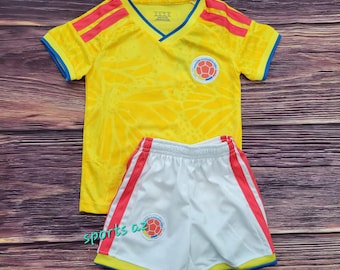 Customized Colombia Kid's Soccer Uniform, Yellow Home Jersey and Shorts, Polyester Football Outfit