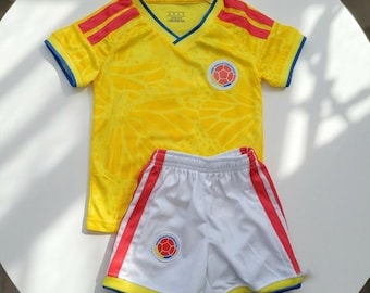 Customized Colombia Kid's Soccer Uniform, Home Jersey and Shorts Set