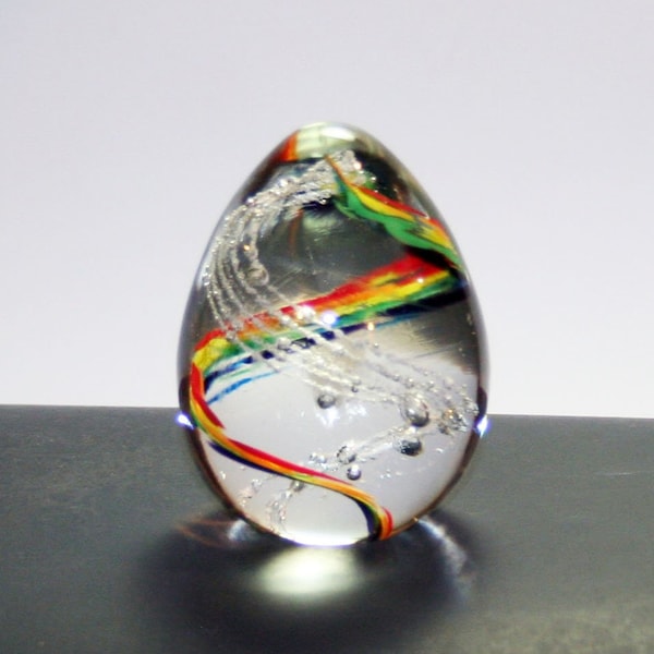 Memorial Glass Egg Paperweight, Cremation Ashes, Pet, Contact Us at www.kevinfultonglass.com For Other